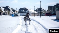 Nedavne snježne oluje koje su zahvatile Sjedinjene Američke Države predvidjeli su meteorolozi nekoliko sedmica ranije i rekli su da je ovaj fenomen poznat kao iznenadno stratrosfersko zagrijavanje.