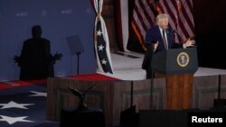 ABŞ prezidenti Donald Tramp Respublikaçıların Milli Konqres Komitəsinin (NRCC) illik ianə toplama şam yeməyində çıxış edir.