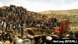 Бадахшандын Арго районунун там-жайсыз калган тургундары өкмөттүк жана бейөкмөт уюмдардан жардам күтүп жатышат, 3-май, 2014