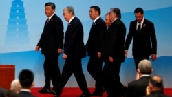 Си Ҷинпин, раисҷумҳури Чин, бо раҳбарони панҷ кишвари Осиёи Марказӣ. Чин, соли 2023