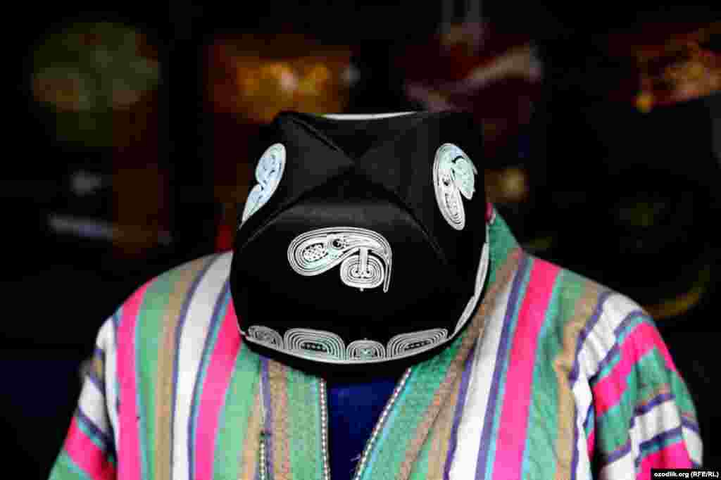 Uzbekistan - spring in Tashkent, national clothes in bazaar