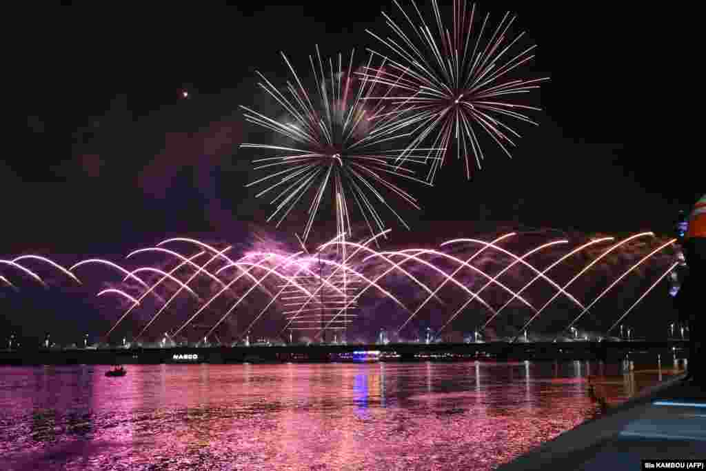 Doček Nove godine u Abidžanu, Obala Slonovače