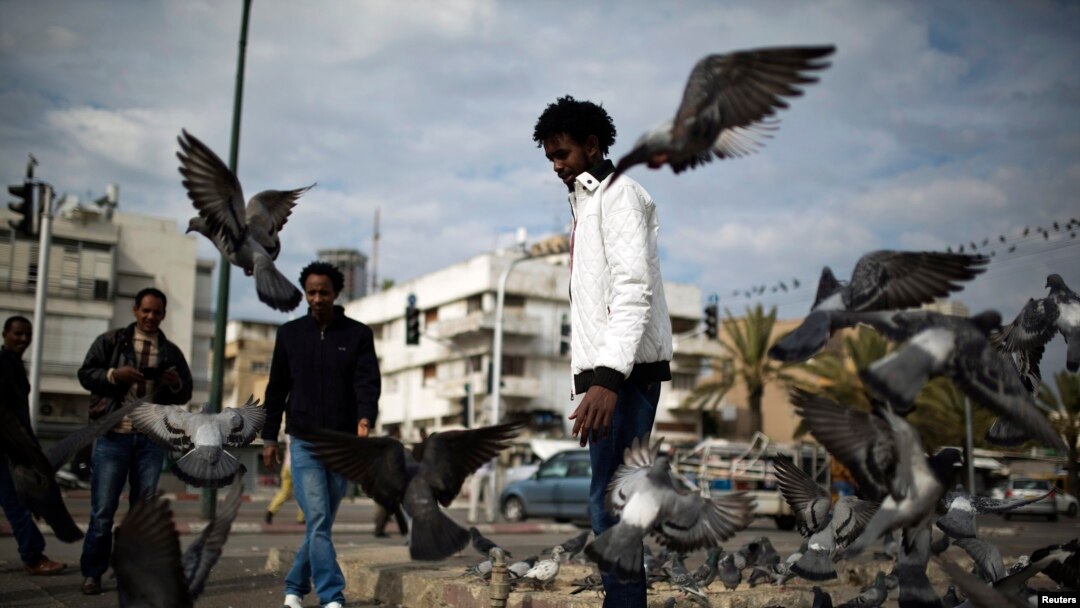 Afrički migrant u Tel Avivu