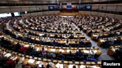 Російські вибори в резолюції Європарламенту названі «фарсом», у ході якого «були відсутні реальні альтернативні кандидати, вільні ЗМІ, спостерігачі і політичні свободи, що заслуговують на довіру»
