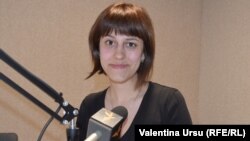 Anastasia Deleanu în studioul Europei Libere