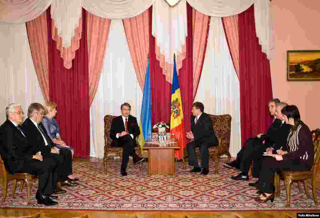 Convorbiri bilaterale ...