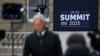 Imagine din spaţiul media amenajat cu ocazia summit-ului organizat în premieră, după Brexit, de la Londra, luni, 19 mai.