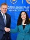 Emisari evropian, Peter Sorensen, dhe presidentja e Kosovës, Vjosa Osmani, gjatë takimit në Prishtinë. 6 gusht 2025.