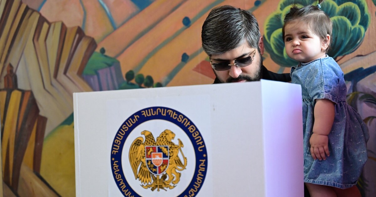 Armenians Vote With Nation's Future Focus -- East Or West -- On The Line