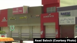 A shutter-down strike against the closure of the Iran-Pakistan border was observed in Kech on April 27.