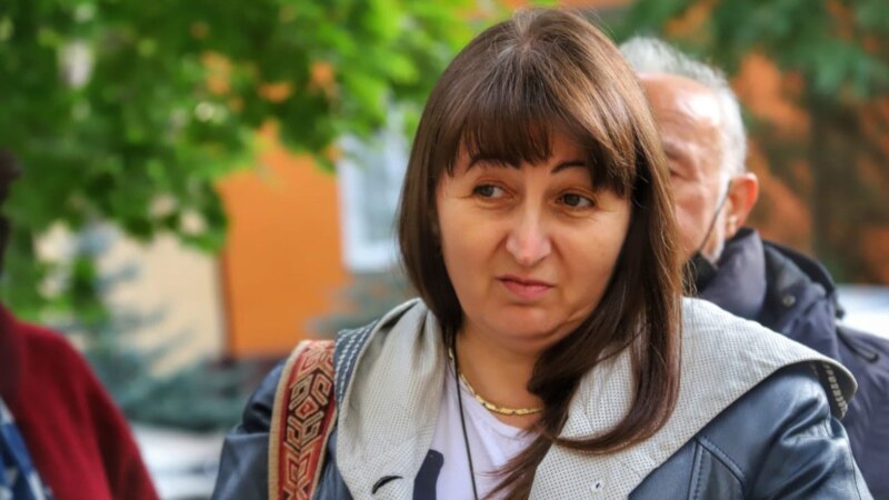 Пять часов в полиции: задержанную в Симферополе крымскотатарскую активистку отпустили