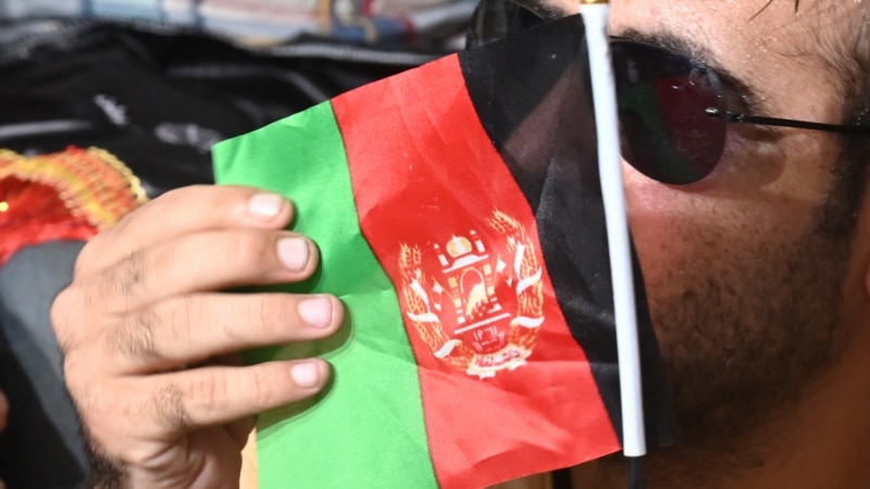 تجلیل مجازی از «روز بیرق ملی» در سایۀ محدودیت‌های طالبان