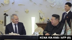 Sergei Shoigu dhe Kim Jong Un gjatë takimit më 14 shtator 2024. 