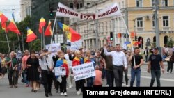 Proteste împotriva anulării alegerilor de la Chişinău