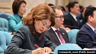 Әйелдер трусиктерінде пассивті сорып алады