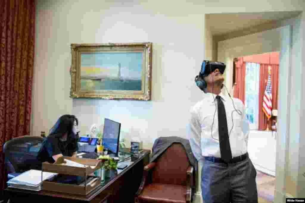 باراک اوباما و آزمایش یک تصویرگر جهان مجازی