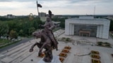 Бишкектеги Айкөл Манас эстелиги