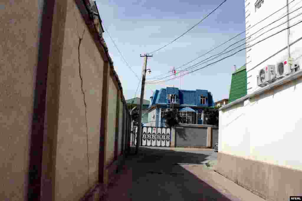 Бомпӯшиҳои рангини Душанбе #92