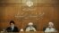 احمد جنتی (نفر وسط) رئیس مجلس خبرگان همراه با محمود هاشمی شاهرودی‌ (چپ) و محمدعلی موحدی کرمانی.