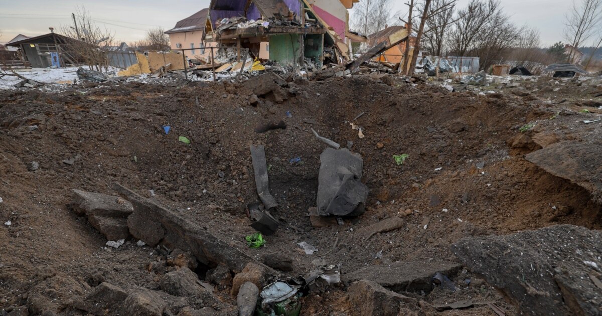 Російська атака дронами на Київщину: пошкоджені будинок і автомобіль