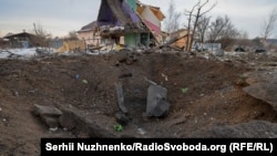 Наслідки обстрілу житлових будинків. Путрівка, Київська область, 22 лютого 2026 року