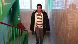 Ўзбек муҳожири: Мени электр токи билан азоблашди! ФСБчиларни жавобгарликка тортмоқчиман