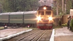 Поезд Ким Чен Ына: 90 вагонов и розовые диваны