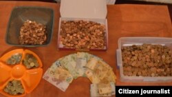 Гроші на штрафи засудженим намагалися збирати монетами у 5 ґапіків, фото 18 січня 2013 року