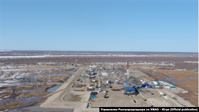 Фотография из акта рейдовой проверки Приобского месторождения. ООО "Газпромнефть-Хантос", 2010 г. Кустовая площадка