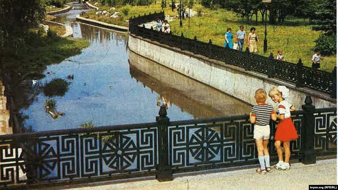 Вид на Салгир і пам'ятник Пушкіну (листівка 1987 року) 
