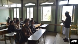 یک صنف درسی در یکی از مکتب‌ها در افغانستان 