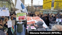 Protest je započeo ispred Zemaljskog muzeja BiH u Sarajevu, 21. februara 2026.