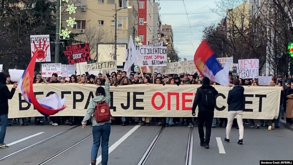 Protesta e studentëve në Beograd.