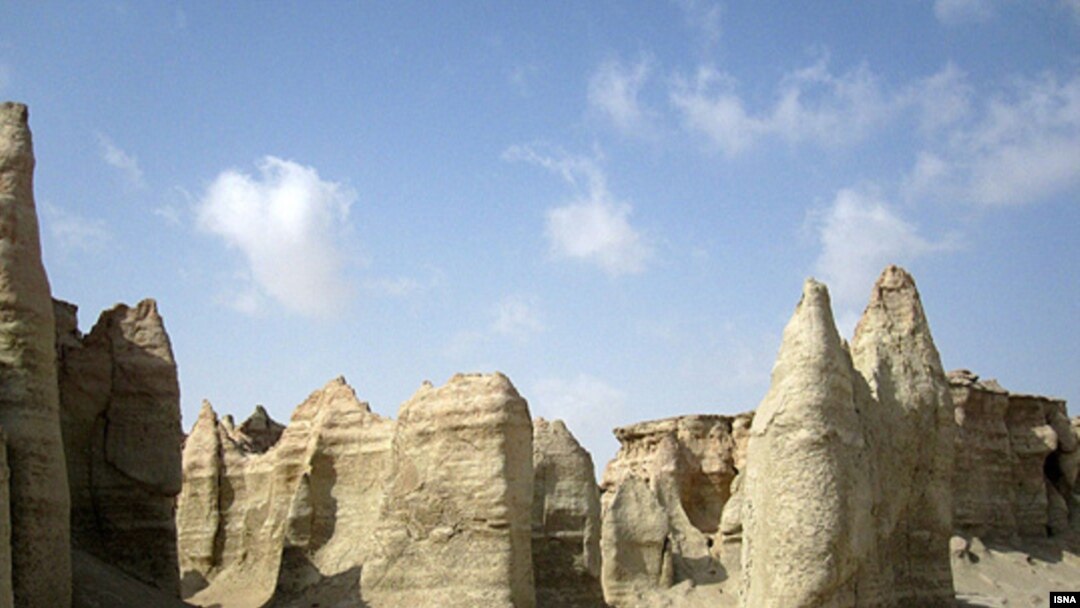نمایی از طبیعت بندر لافت در شمال غربی جزيره قشم