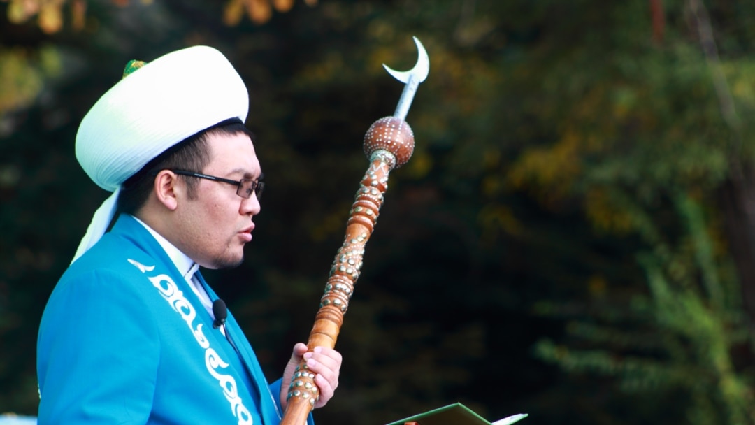 Лесбиянка сізді ұнататынын қалай анықтауға болады