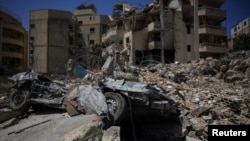 Oštećene zgrade u libanskom gradu Tiru posle izraleskih napada, 16. april 2026.