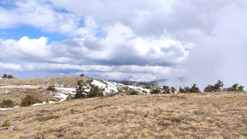 Вид на вершину горы Джады-Бурун на Ялтинской яйле | Крымское фото дня 