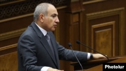 Armenia - Prime Minister Nikol Pashinian speaks during his government's question-and-answer session in parliament, Yerevan, May 7, 2025.