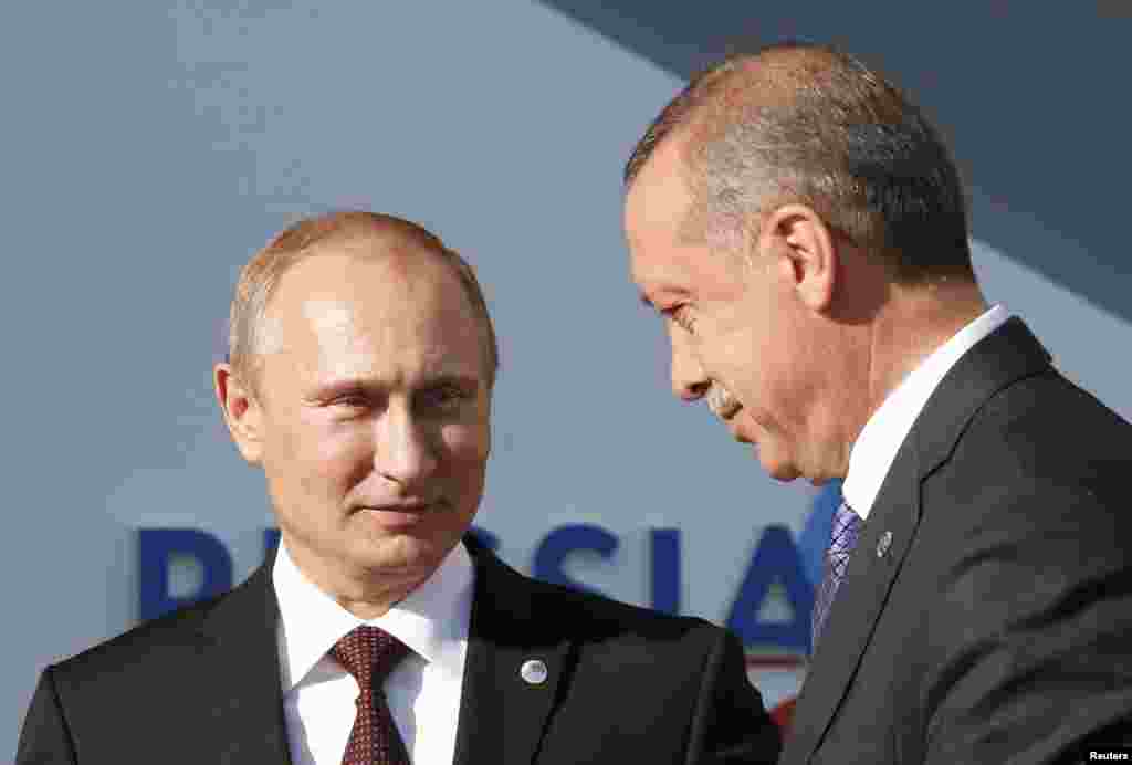 Ruski predsjednik Vladimir Putin (L) i turski premijer Tayyip Erdogan, St. Petersburg, 5. septembar 2013. Foto: REUTERS / Kevin Lamarque 