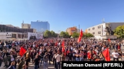 Protestatari adunați la Pristina, 16 septembrie 2026.