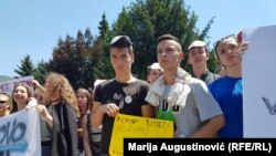 High school students from Jajce and other Bosnian cities protest in front of the government building in Travnik against segregation of their schools on June 20, 2017.