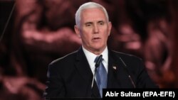 Vicepreședintele SUA, Mike Pence a spus, într-un interviu acordat CNBC, că decizia Marii Britanii de a colabora cu Huawei ar putea afecta relațiile comerciale dintre cei doi aliați tradiționali