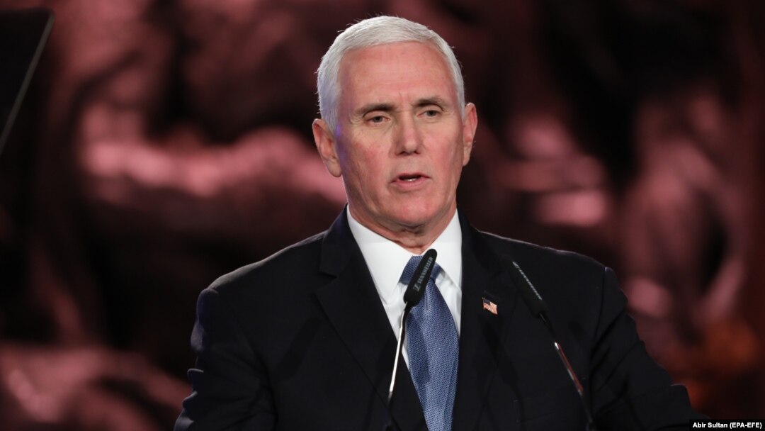 Mike Pence va candida împotriva lui Donald Trump, al cărui vicepreședinte a fost în 2017-2021.