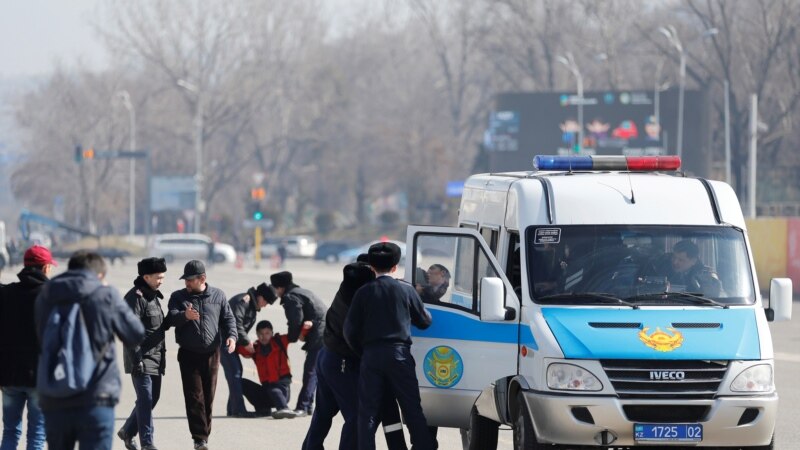 Приведен уште еден новинар на РСЕ на протестите во Казахстан