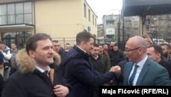 Generalni sekretar predsednika Srbije Nikola Selaković, šef Kancelarije Vlade Srbije za Kosovo Marko Đurić i predsednik Srpske liste Goran Rakić, Severna Mitrovica