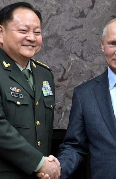 Той беше най високопоставеният военен служител в Китай и дясната