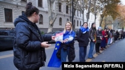 Demonstranti gruzijske opozicije na ulicama Tbilisija, 18. novembar 2024.