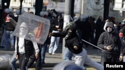 Sukob policije i protivnika Parade ponosa 10. oktobra 2010. godine