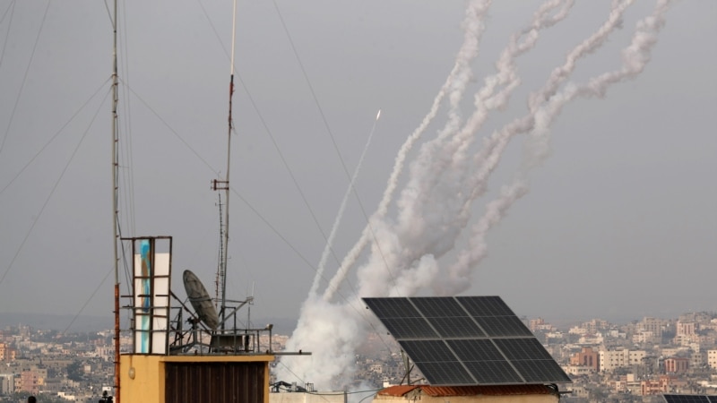 Палестинахоша 600 сов ракета хецна Израилан агIор. Аэропорт къевлина ю Тель-Авивехь