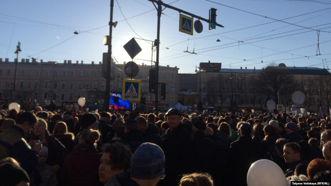 Акция памяти жертвам теракта в Петербурге